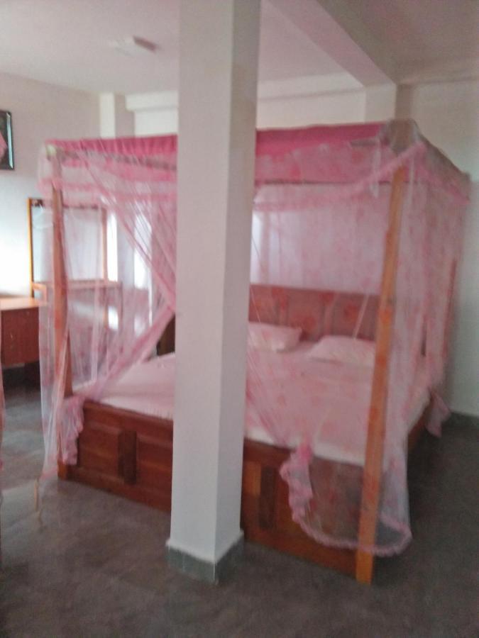 Old Town Hotel Kandy Esterno foto