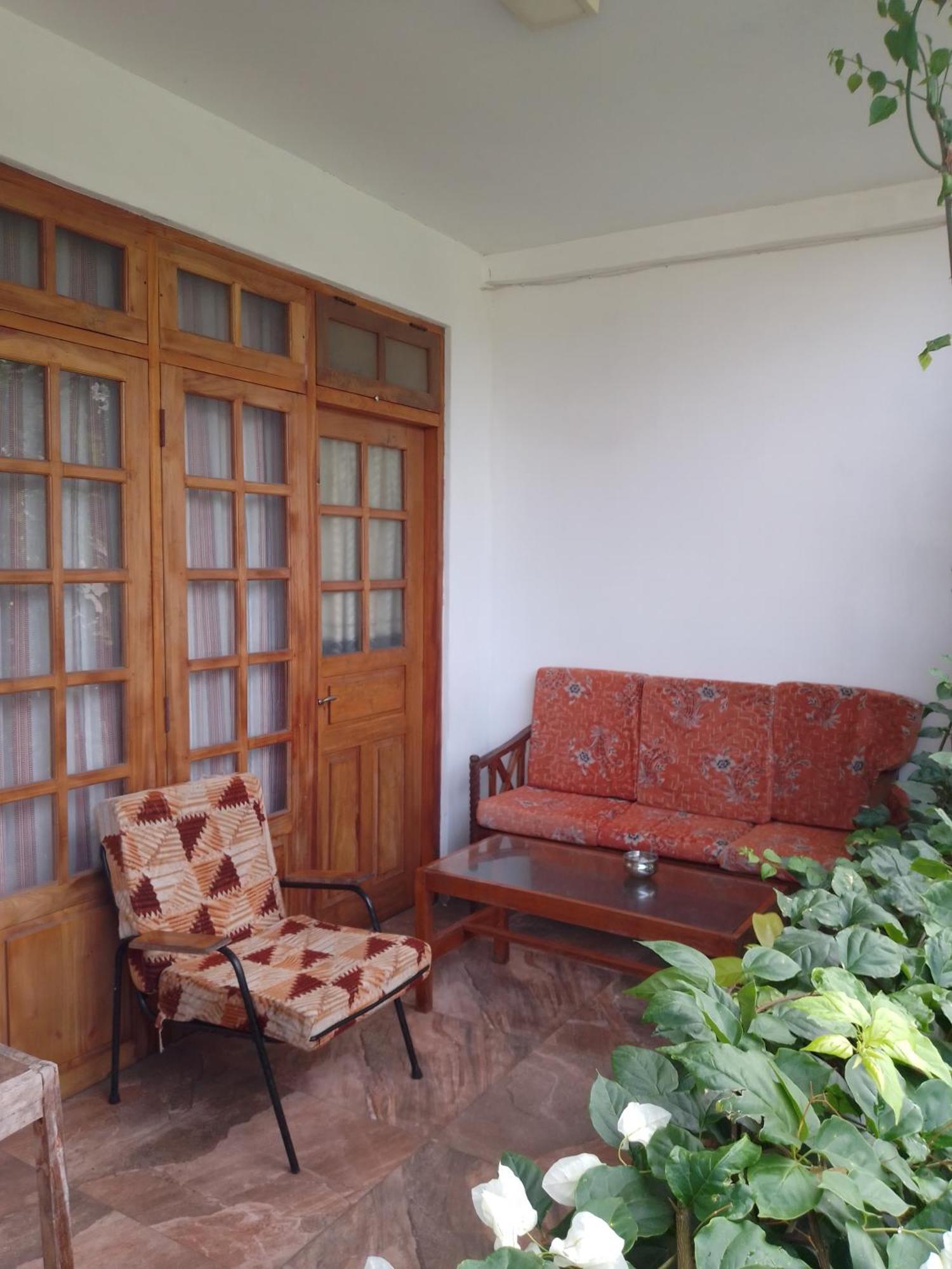 Old Town Hotel Kandy Esterno foto