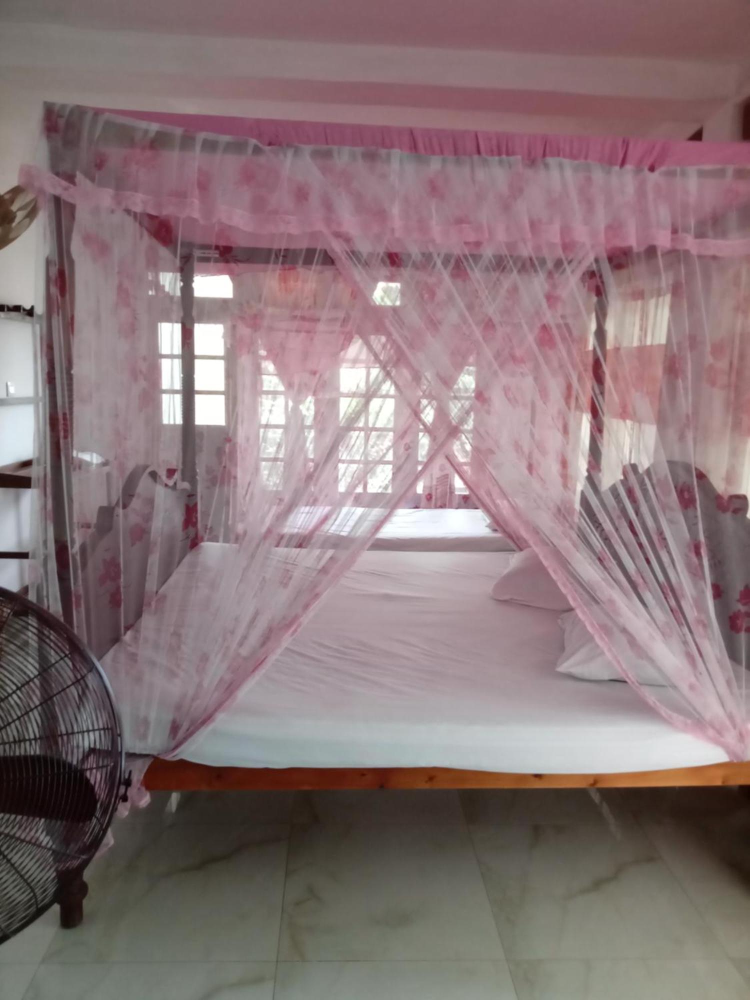 Old Town Hotel Kandy Esterno foto