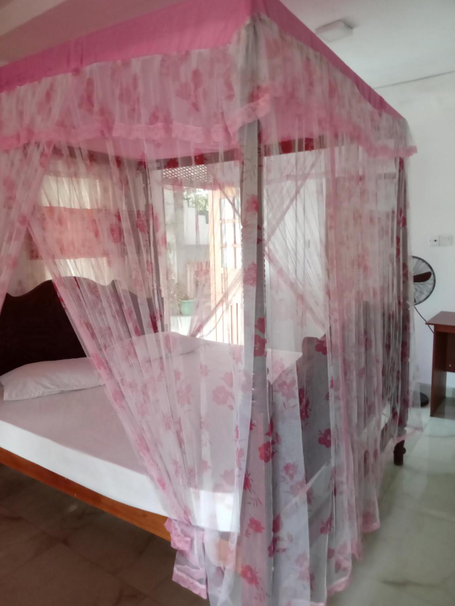 Old Town Hotel Kandy Esterno foto